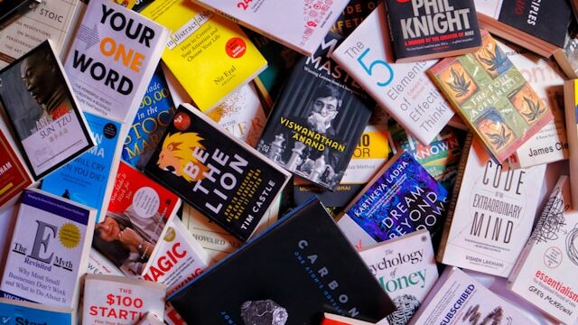 大量の洋書の画像