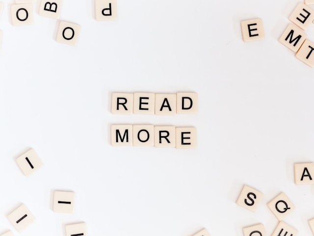 ReadMoreと書かれた画像